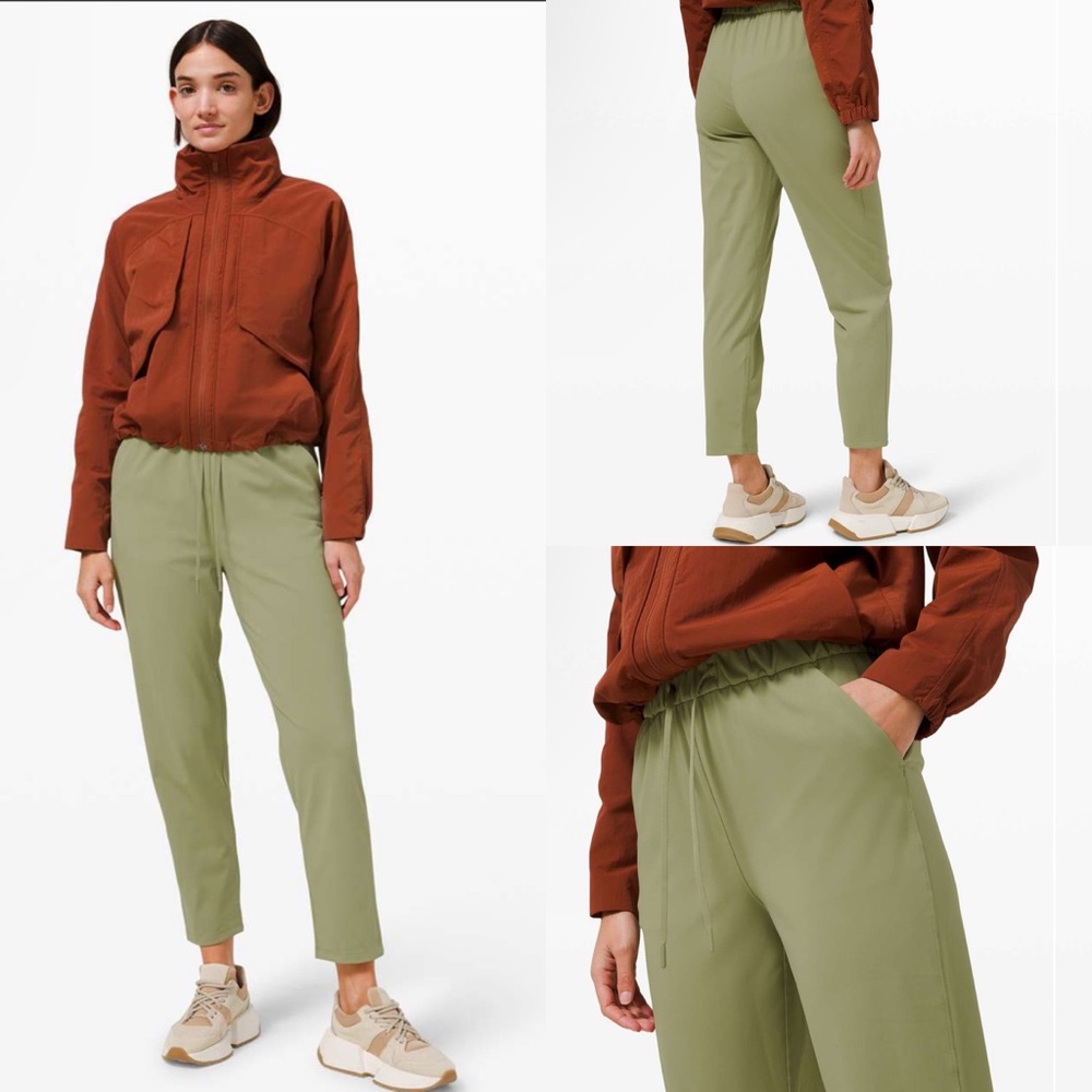 Lululemon Keep Moving Pant 7/8 High-Rise
Rosemary Green! EUC